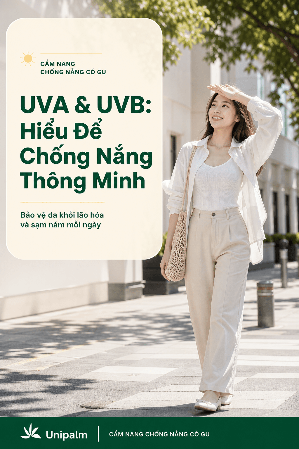 Một người phụ nữ trẻ đang dạo phố với trang phục chống nắng nhẹ nhàng, tay che nắng, khuôn mặt rạng rỡ.